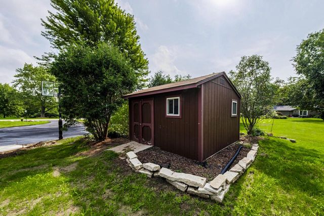 17765 Alta Louise PARKWAY, Brookfield, WI 53045