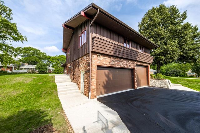 17765 Alta Louise PARKWAY, Brookfield, WI 53045