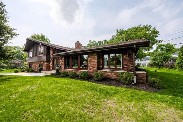 17765 Alta Louise PARKWAY, Brookfield, WI 53045