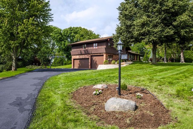 17765 Alta Louise PARKWAY, Brookfield, WI 53045