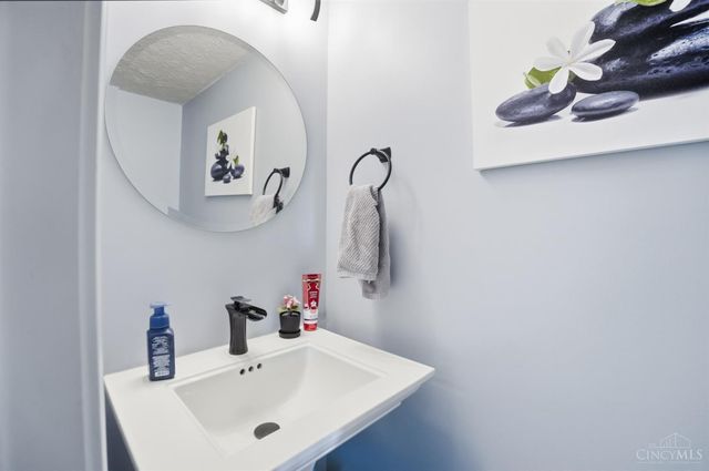 6565 Covefield Court, Mason, OH 45040