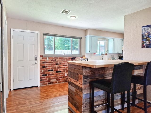 2901 Maple Lane, Edmond, OK 73034