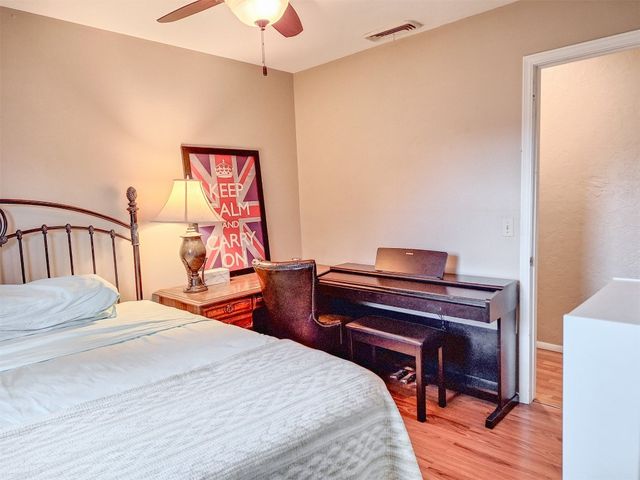 2901 Maple Lane, Edmond, OK 73034