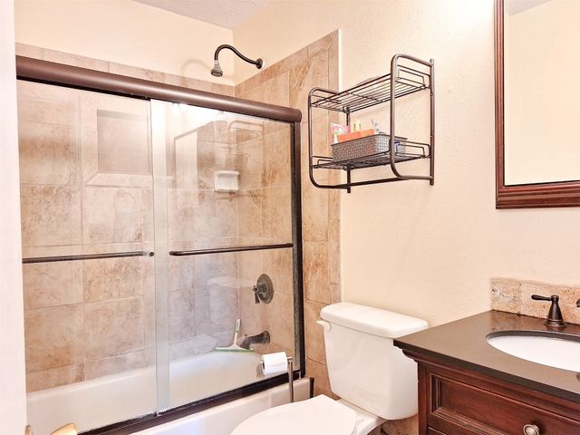 2901 Maple Lane, Edmond, OK 73034