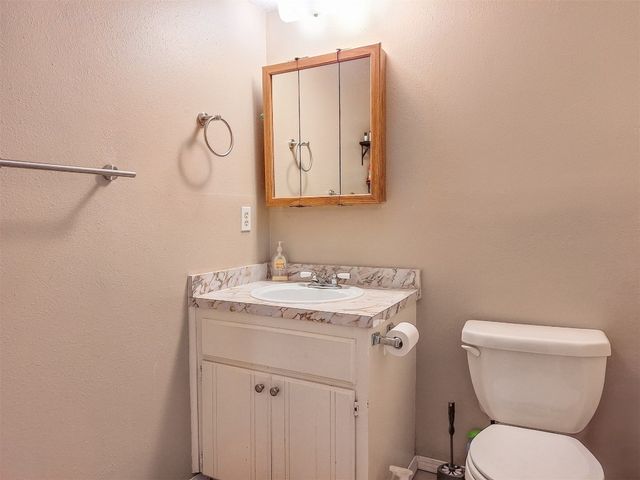 2901 Maple Lane, Edmond, OK 73034