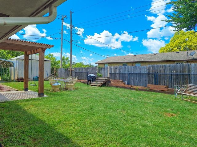 2901 Maple Lane, Edmond, OK 73034