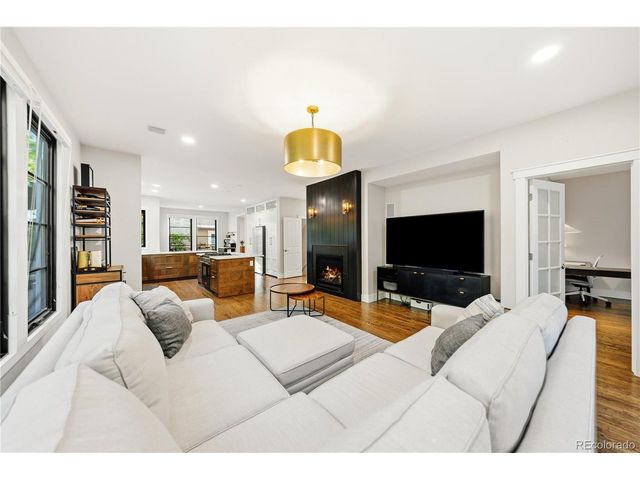 3144 Greensborough Dr, Littleton, CO 80129
