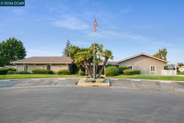 2322 Dalis Dr, Concord, CA 94520