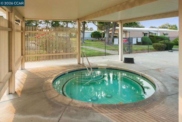 2322 Dalis Dr, Concord, CA 94520