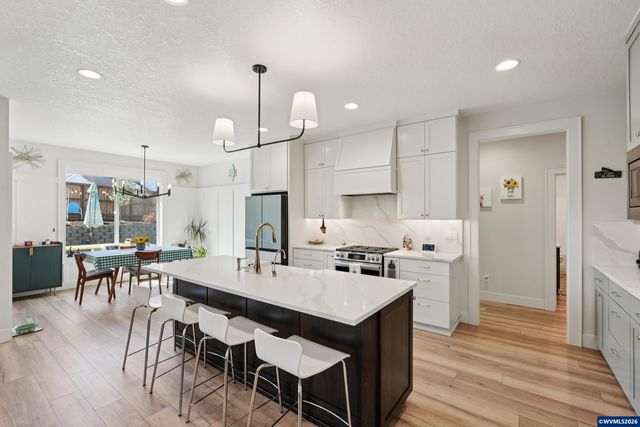 5927 Evangelista St S, Salem, OR 97306