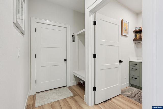 5927 Evangelista St S, Salem, OR 97306