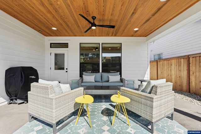 5927 Evangelista St S, Salem, OR 97306