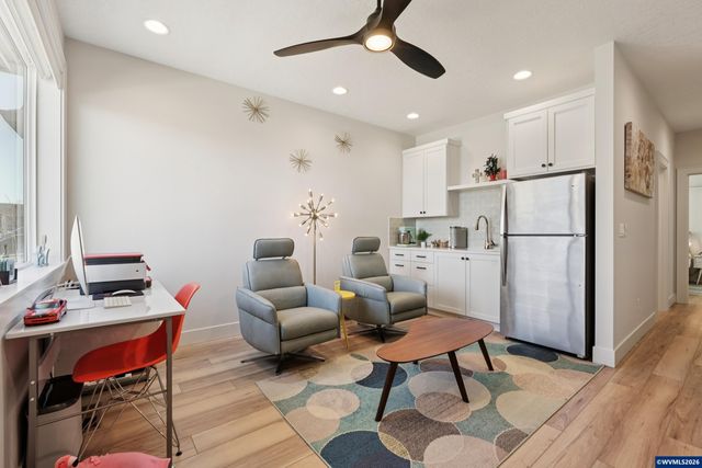 5927 Evangelista St S, Salem, OR 97306