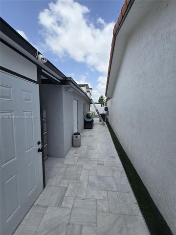 20950 SW 119th Court, Miami, FL 33177