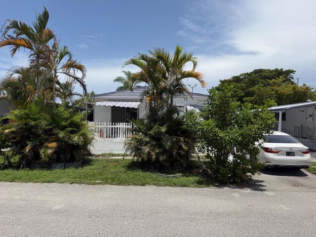 5300 SW 22nd Avenue, Dania Beach, FL 33312