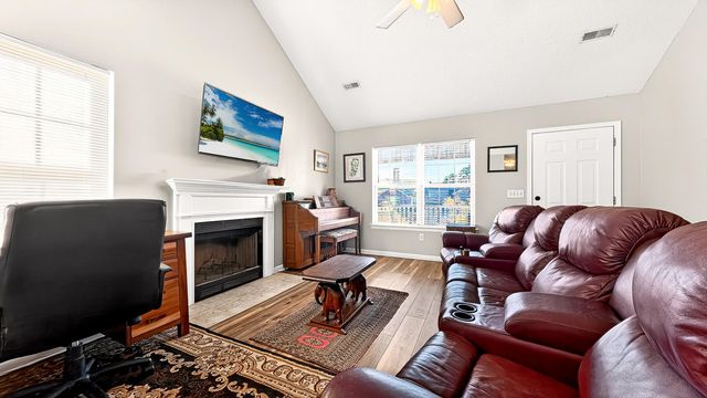 7670 Brookdale Boulevard, North Charleston, SC 29418