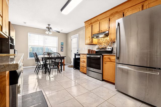 7670 Brookdale Boulevard, North Charleston, SC 29418