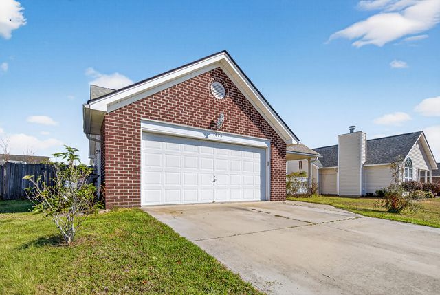 7670 Brookdale Boulevard, North Charleston, SC 29418