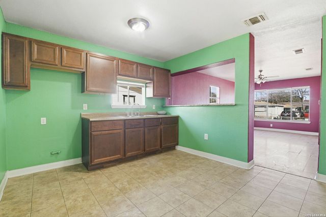 5107 Cien, San Antonio, TX 78214