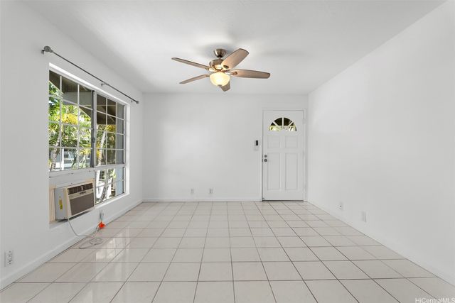 403 Mananai Place 41S, Honolulu, HI 96818