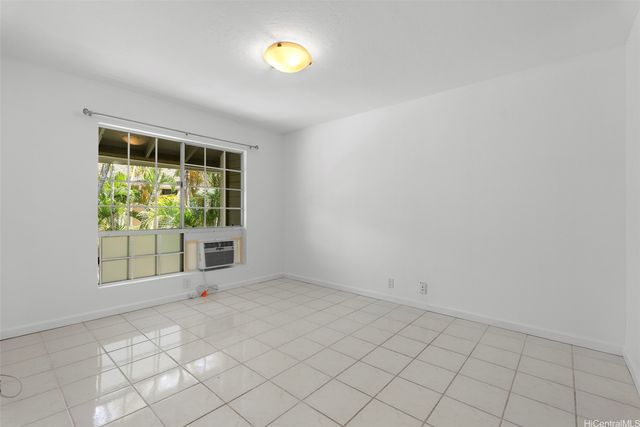403 Mananai Place 41S, Honolulu, HI 96818