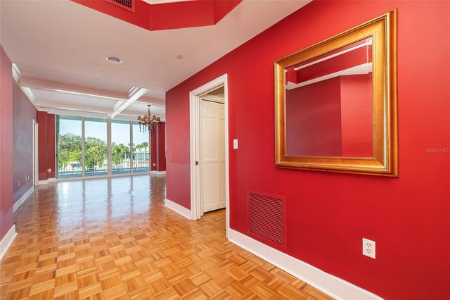 2 SEASIDE LANE 103, Belleair, FL 33756