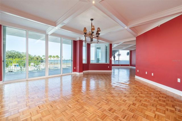 2 SEASIDE LANE 103, Belleair, FL 33756