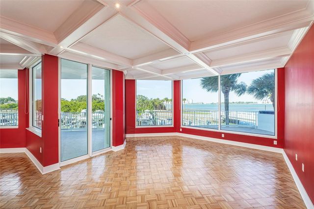 2 SEASIDE LANE 103, Belleair, FL 33756