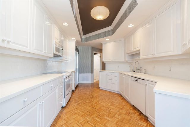 2 SEASIDE LANE 103, Belleair, FL 33756