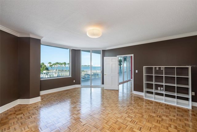 2 SEASIDE LANE 103, Belleair, FL 33756