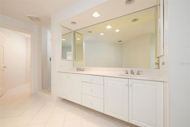 2 SEASIDE LANE 103, Belleair, FL 33756