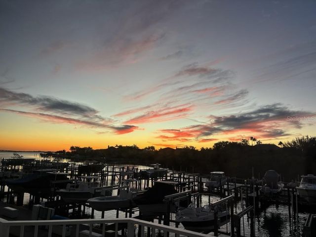 2 SEASIDE LANE 103, Belleair, FL 33756