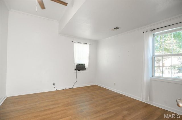 125 W Saint Francis Street, Dexter, MO 63841