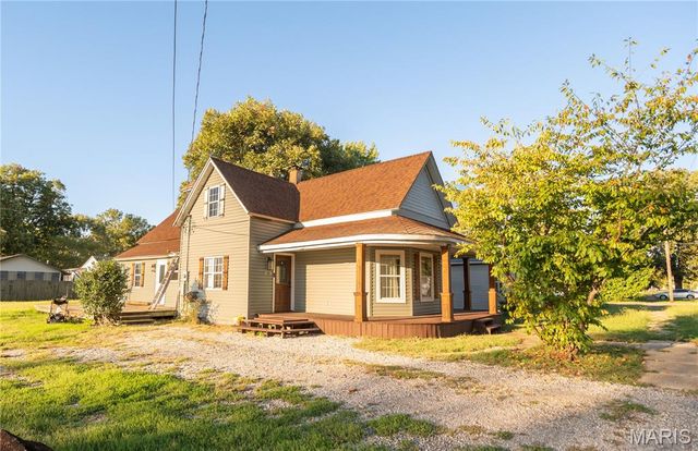 125 W Saint Francis Street, Dexter, MO 63841