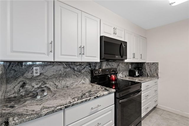 95 N Birch Road 405, Fort Lauderdale, FL 33304