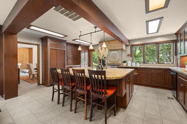 5536 Clarendon Way, Carmichael, CA 95608
