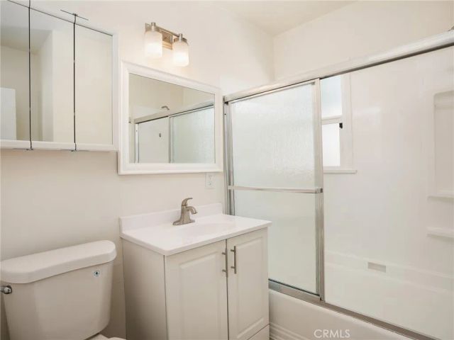 529 E Walnut Avenue A, El Segundo, CA 90245