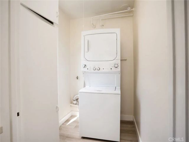 529 E Walnut Avenue A, El Segundo, CA 90245