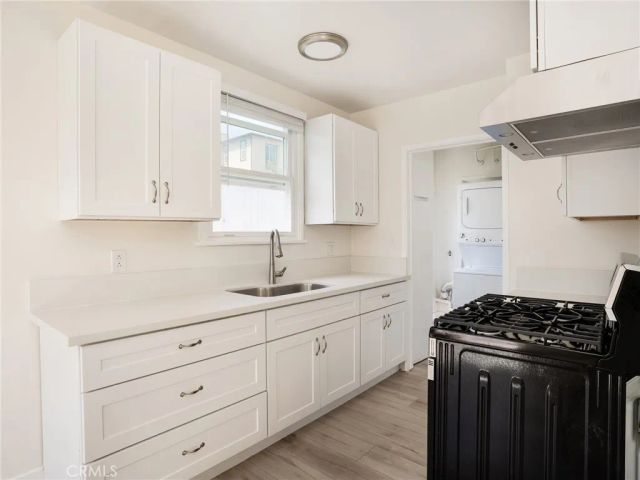 529 E Walnut Avenue A, El Segundo, CA 90245