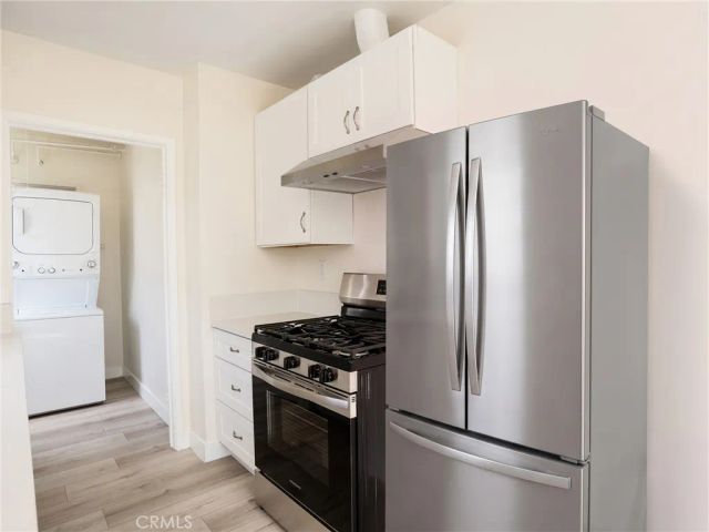 529 E Walnut Avenue A, El Segundo, CA 90245