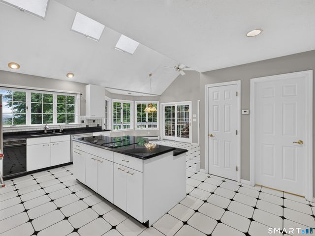 179 Sherwood Drive, Glastonbury, CT 06033
