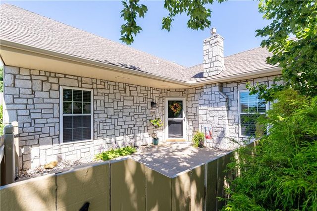 13944 Kenneth Court, Leawood, KS 66224