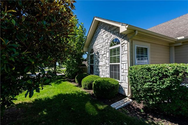 13944 Kenneth Court, Leawood, KS 66224