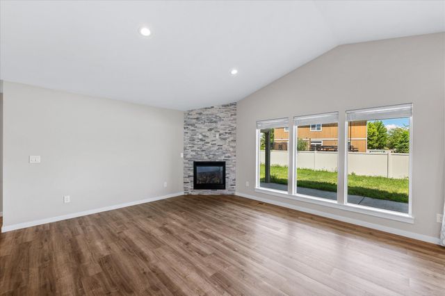 7702 N Five Mile Rd, Spokane, WA 99208