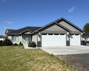7702 N Five Mile Rd, Spokane, WA 99208