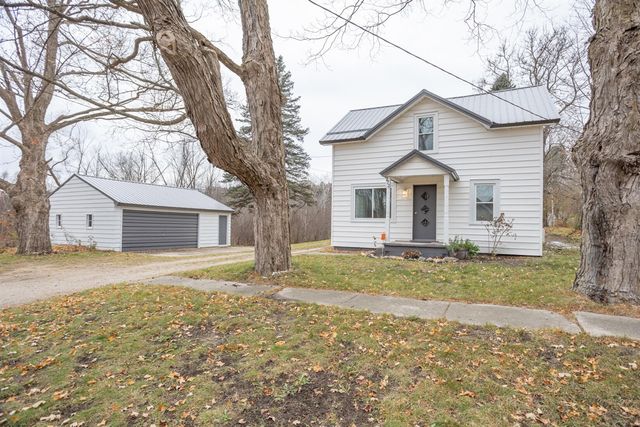 272 S Scott Street, Morley, MI 49336