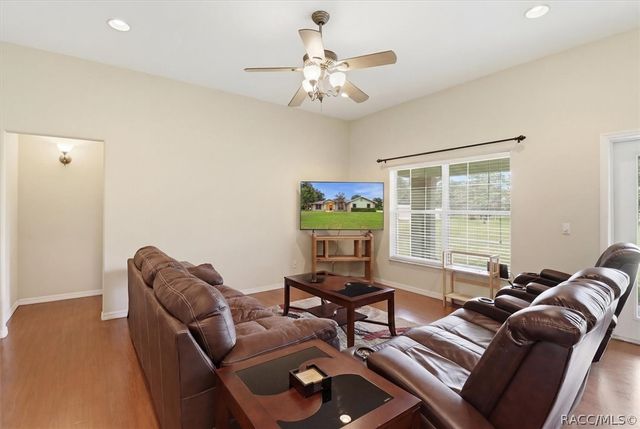 6347 N Myaka Avenue, Crystal River, FL 34428