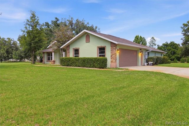 6347 N Myaka Avenue, Crystal River, FL 34428