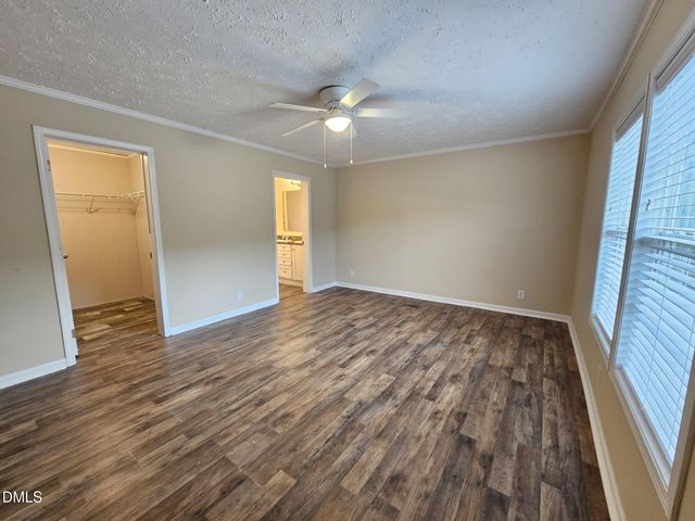 208 Loop Road, Bunnlevel, NC 28323