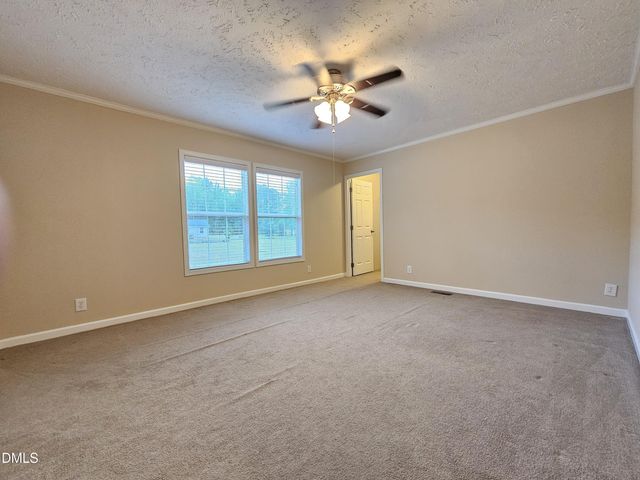 208 Loop Road, Bunnlevel, NC 28323